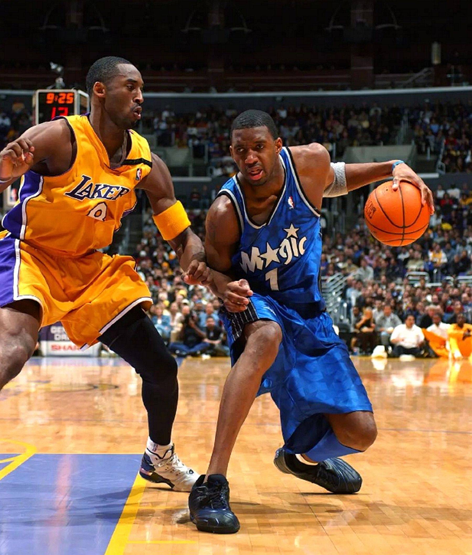 包含NBA球员在场上的精彩表现赢得观众喝彩的词条