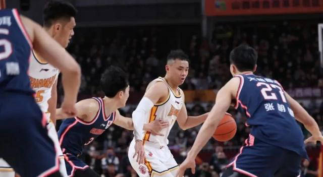 包含关键时刻挺身而出，球队实现绝杀的词条