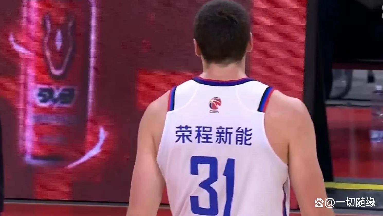 广东男篮大胜一场，强势领先的简单介绍