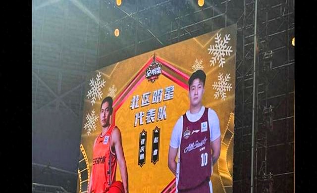 云南男篮队内士气高涨，球员备战氛围浓厚