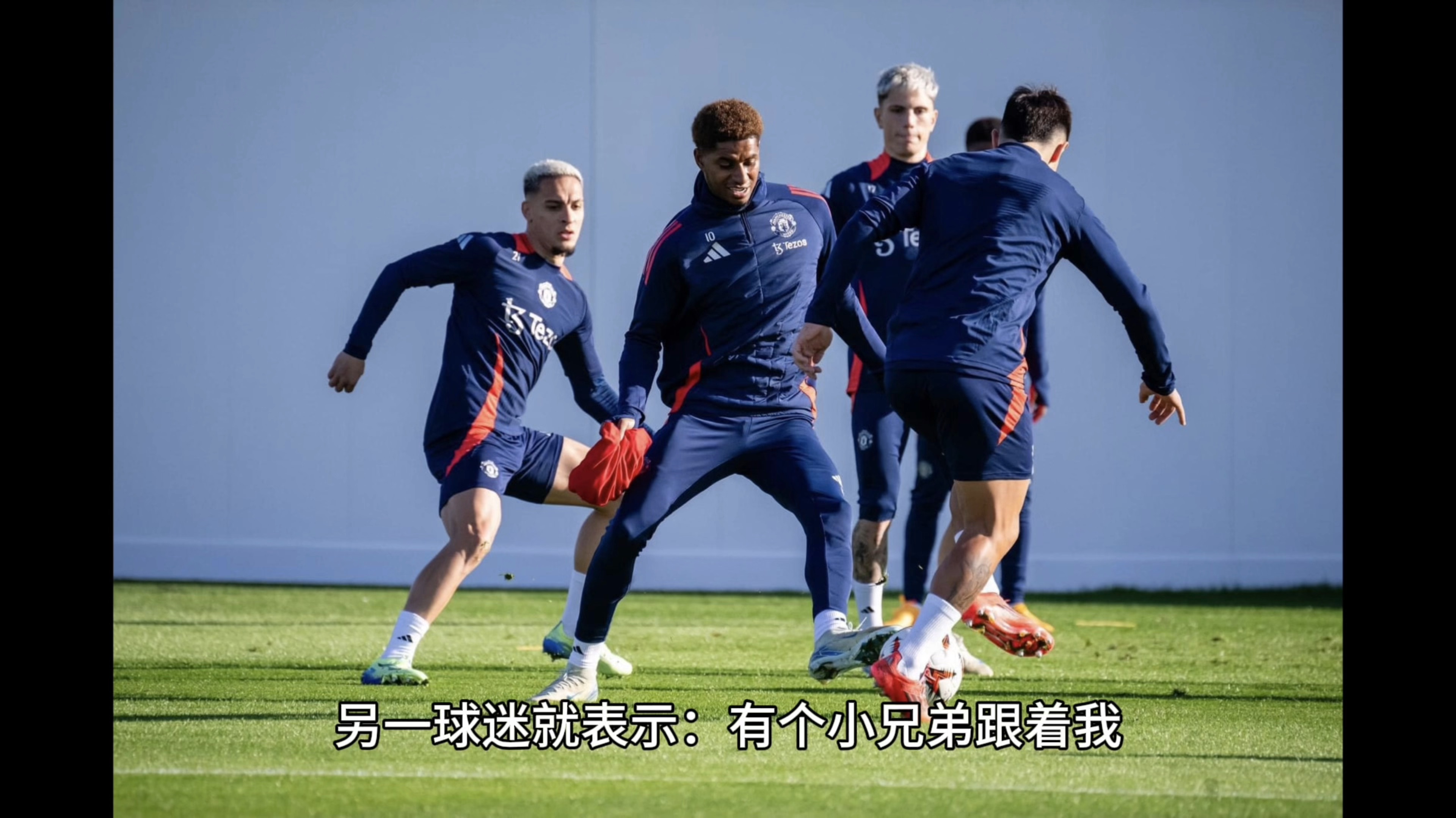 包含欧预赛比赛全场焦点，球迷热情高涨的词条