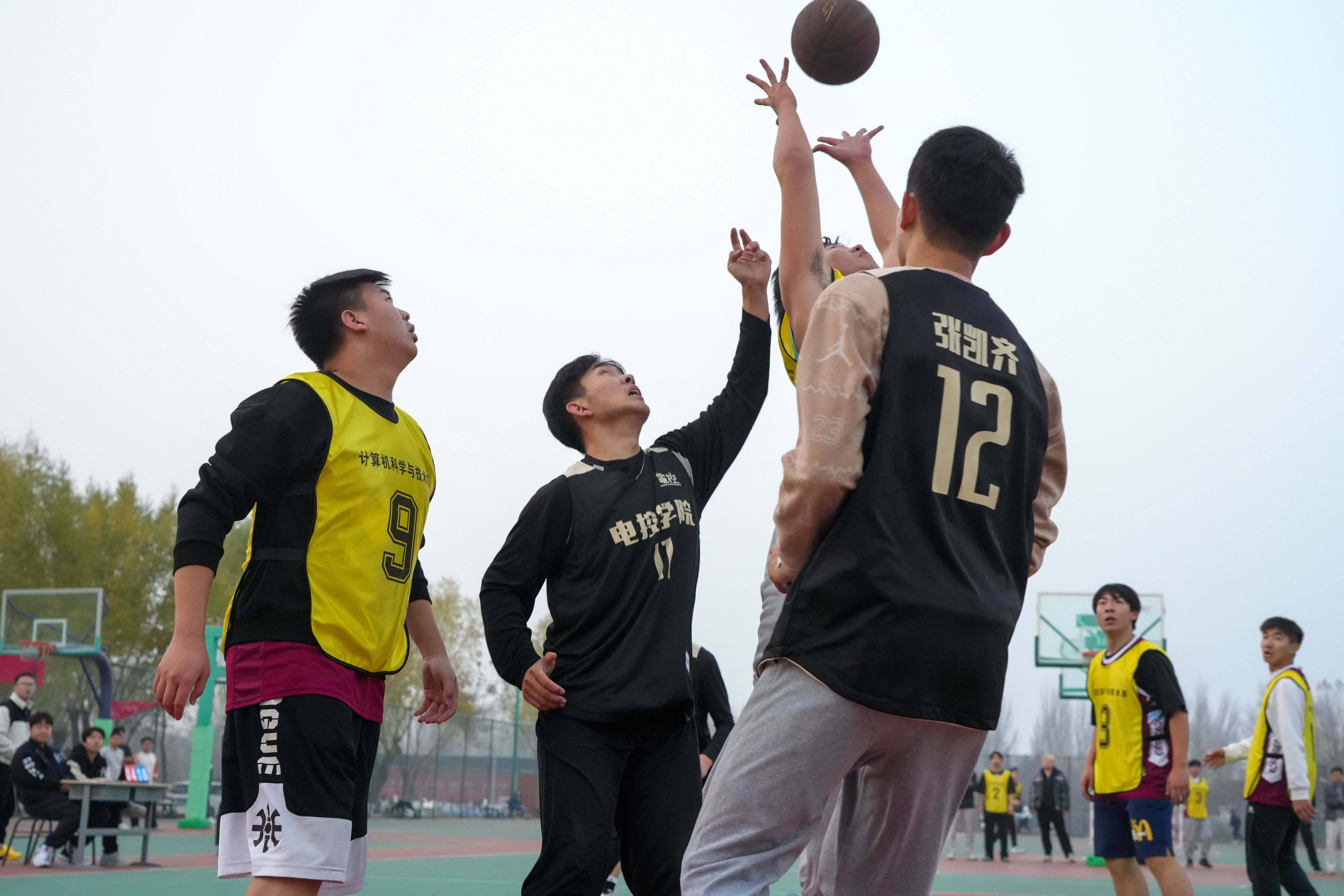 凯发k8官网-各国篮球精英携手共赴全球球场