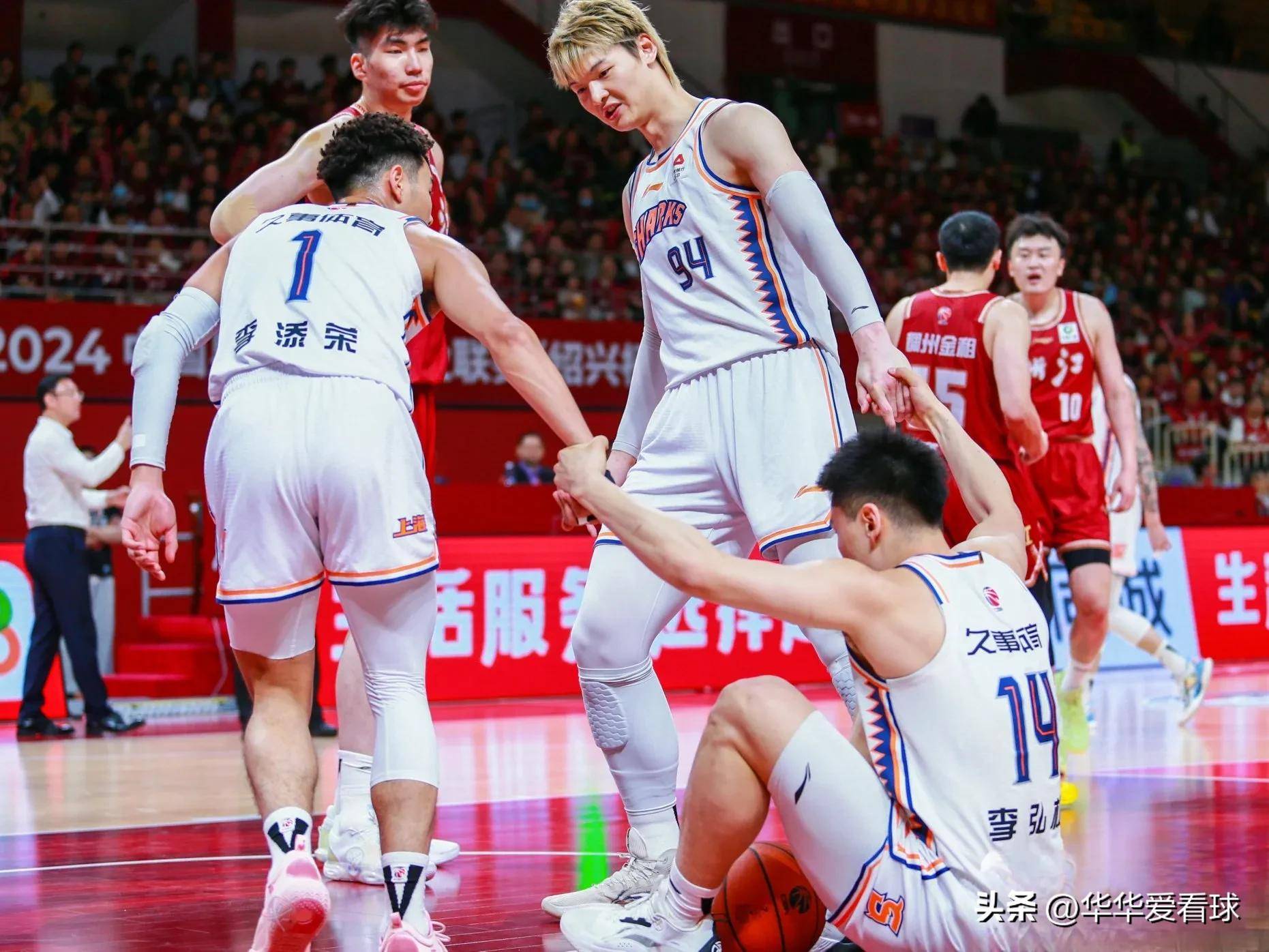 凯发娱乐游戏-包含福建球队大比分战胜对手，提升排名的词条