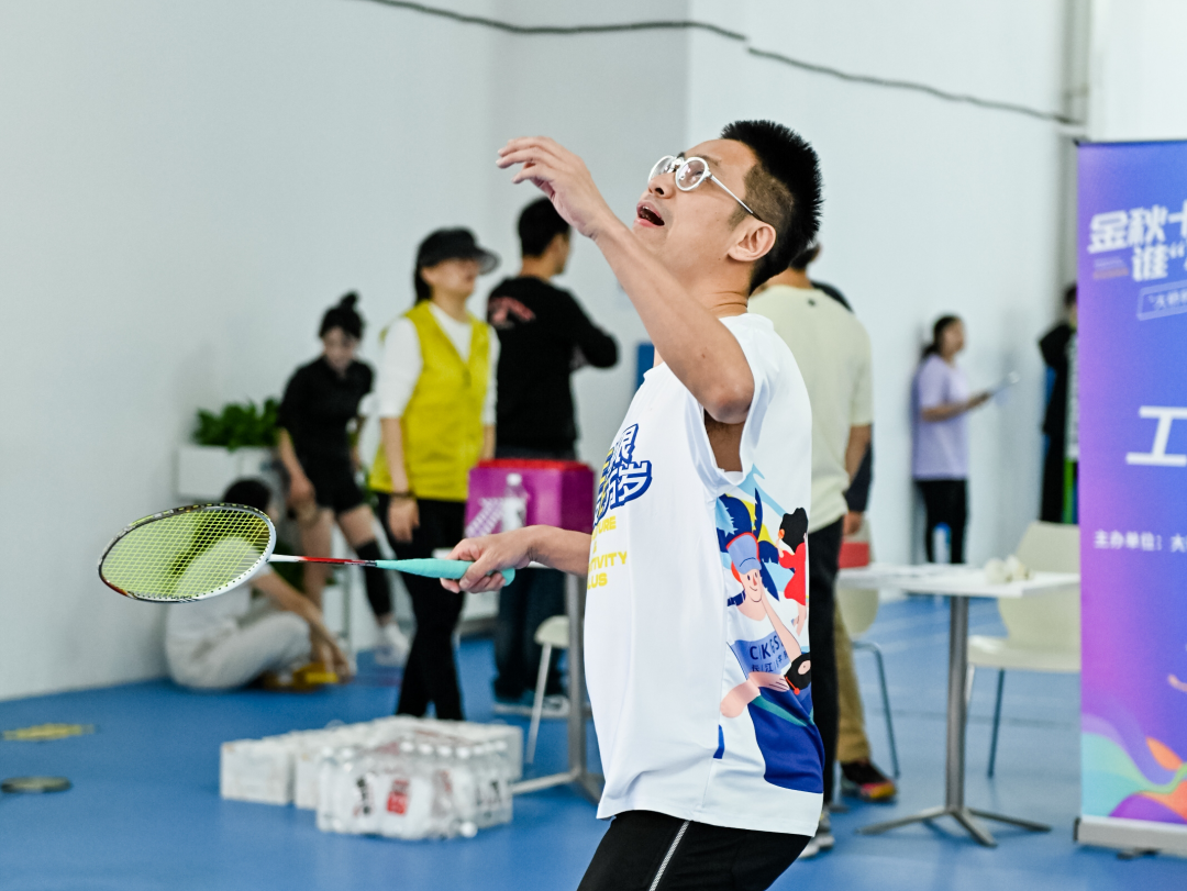 关于球赛精彩纷呈，球员们展现出色技艺的信息