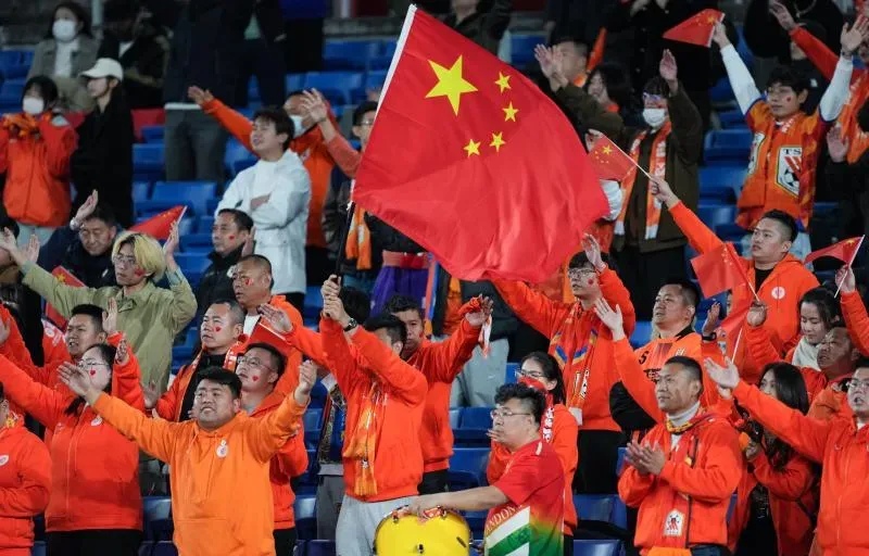 包含亚洲足坛盛事，亚冠赛事再度掀起波澜！的词条