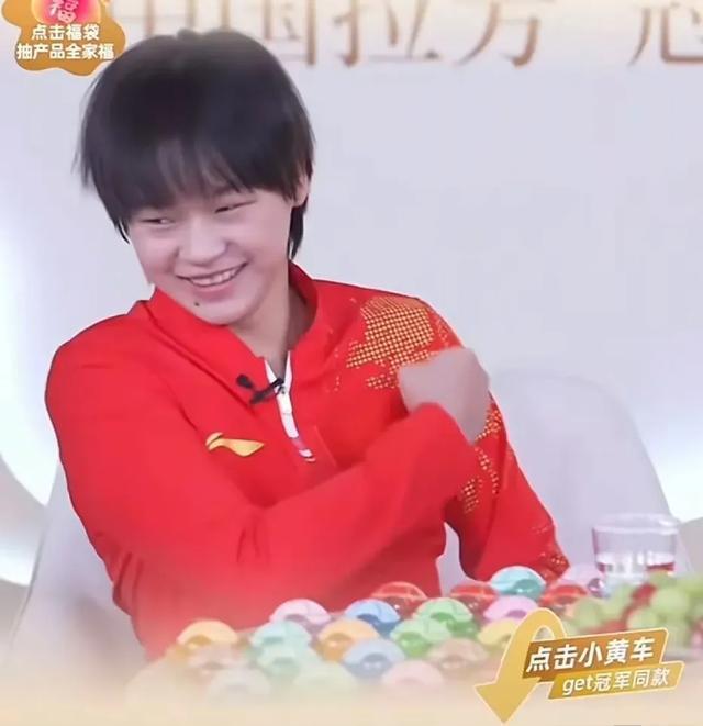 韩国游泳新星崭露头角，勇夺冠军