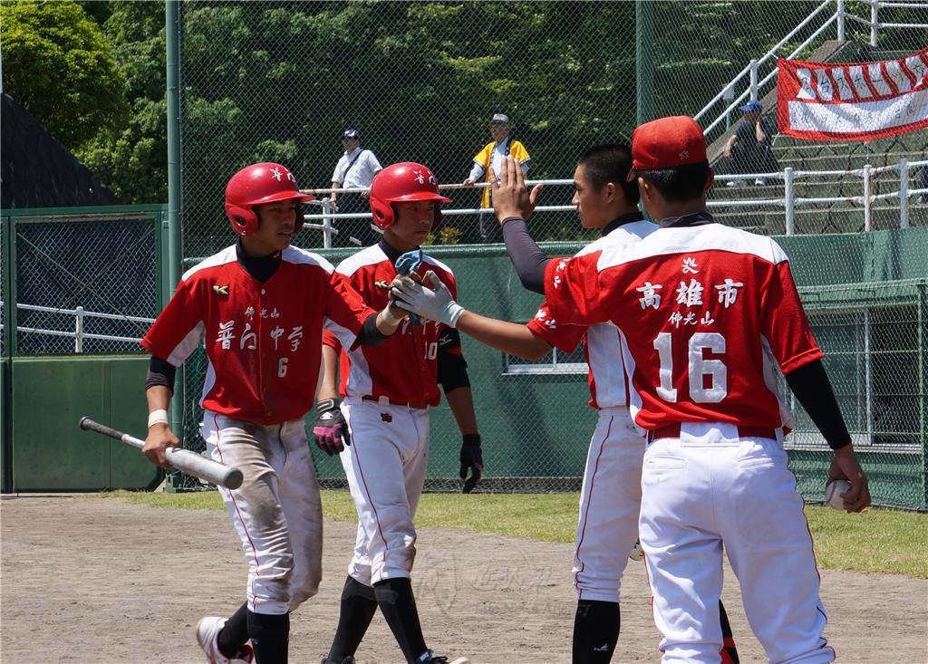 日本棒球队实力雄厚，奋力夺得胜利的简单介绍