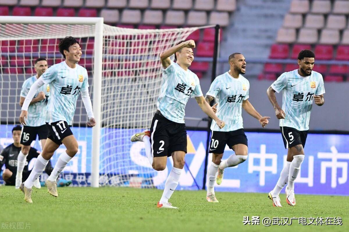 湖北球队主场失利遗憾，艰难保级之路的简单介绍