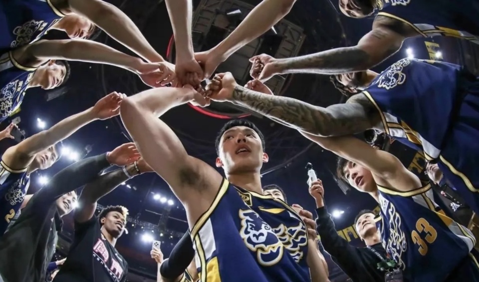关于亚眠遭遇逆转败局，险些翻盘成功的信息