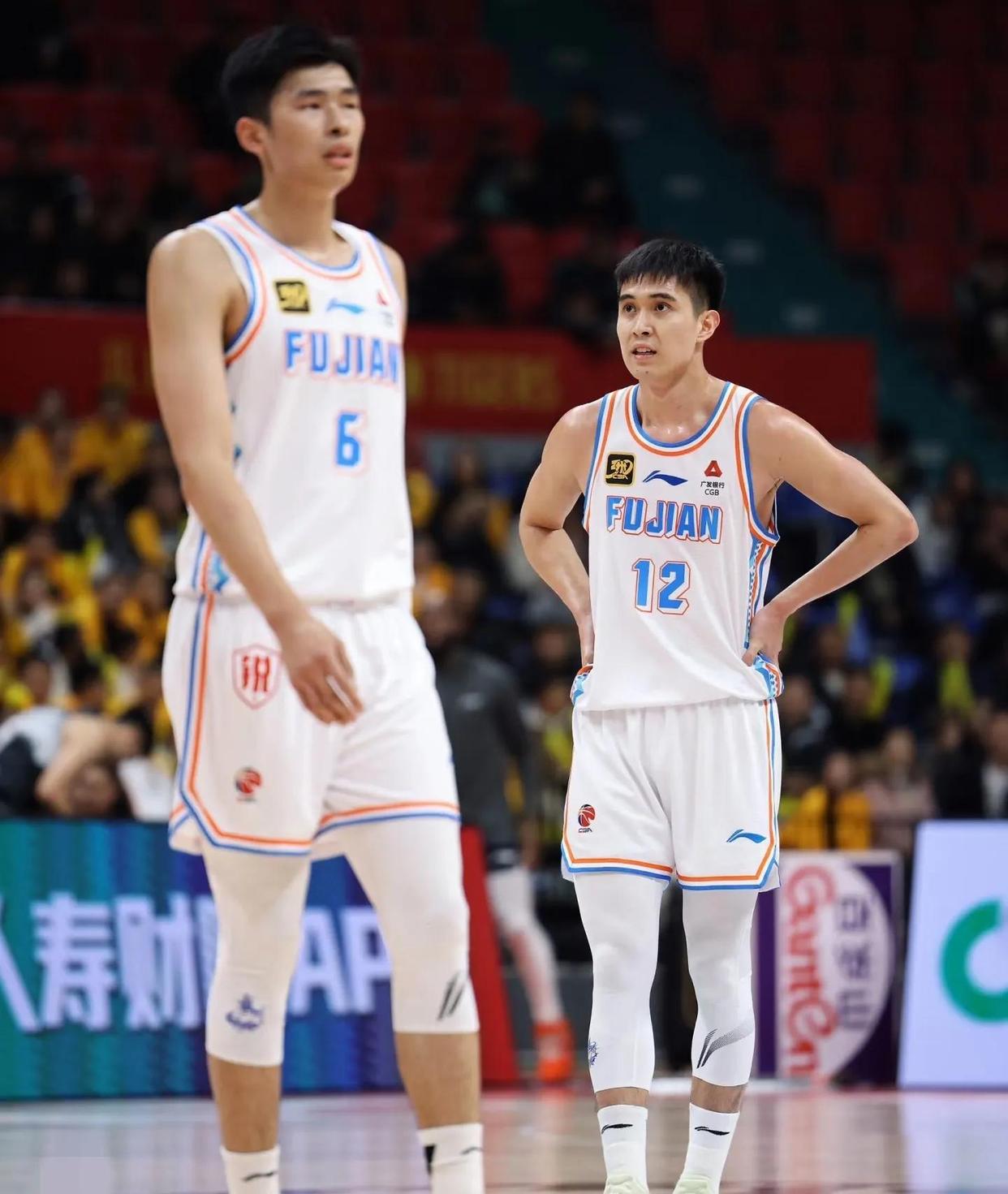北京男篮士气高涨，成功击败福建队