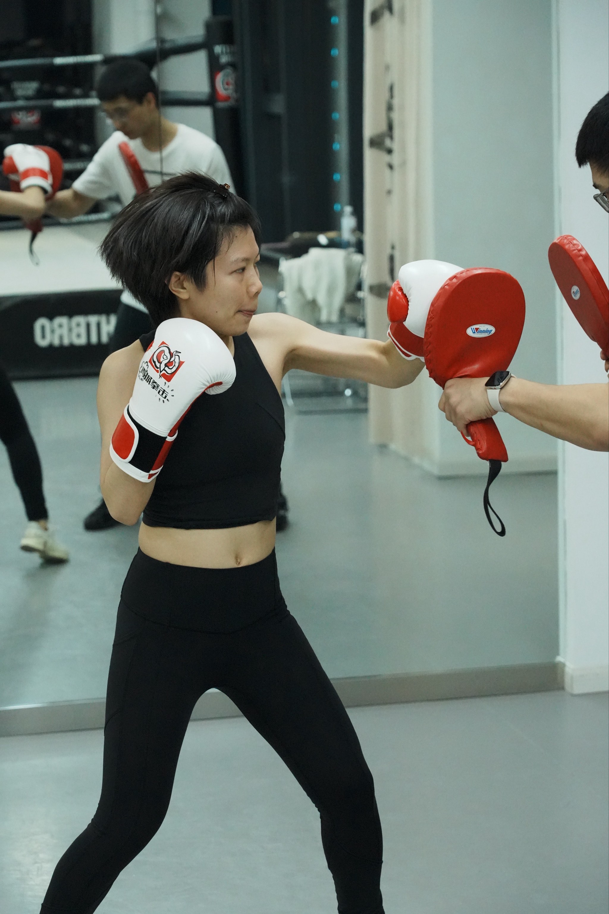 德国女子拳击选手反击成功，晋级决赛