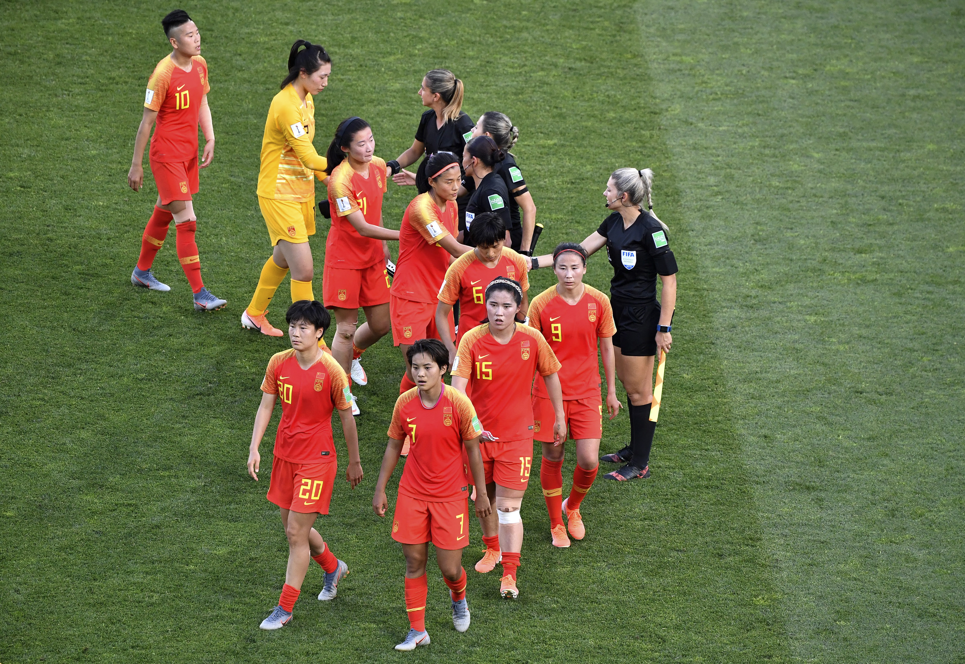 包含新西兰女足-不敌智利提前出局的词条