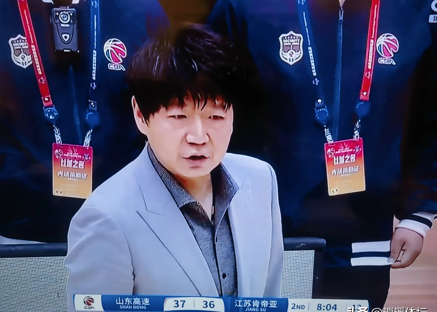 关于比赛过程中有激烈对抗，球员体力透支竞技状态高涨的信息