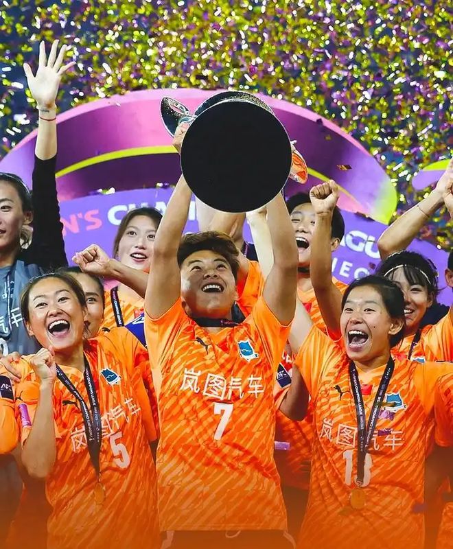关于体育盛事新闻：中国女足强势再度问鼎的信息