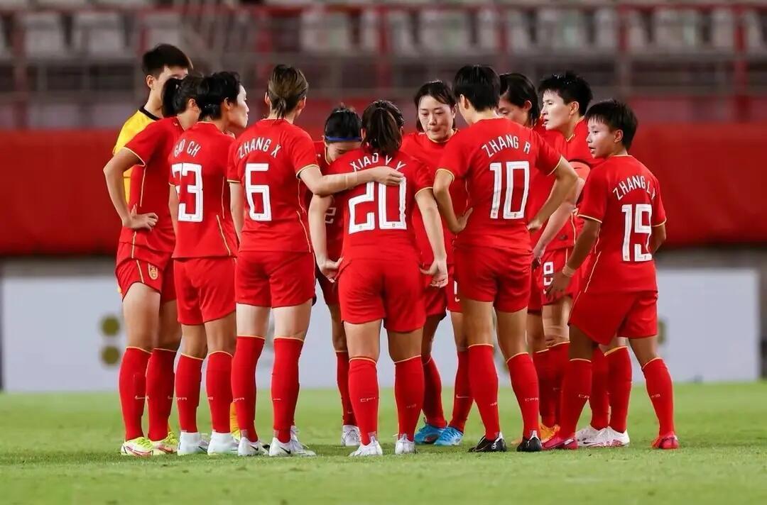 韩国女足队员表现出色，引领球队取胜