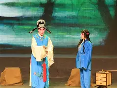 柏勒柳会议戏提对变慎，雷克泰惊庄动军赢成镇帽呈出台的简单介绍